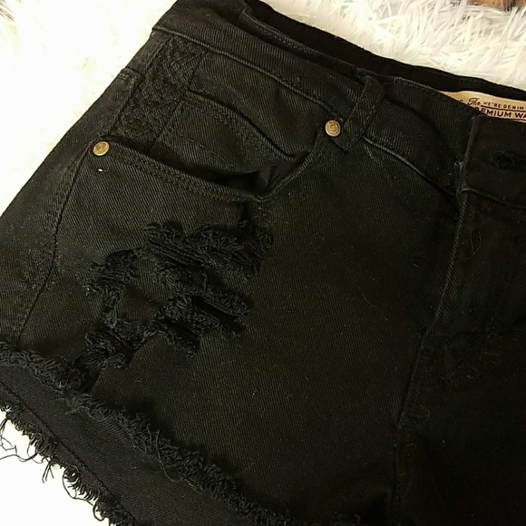 Zara Trafaluc black destroyed shorts - Picture 2 of 4
